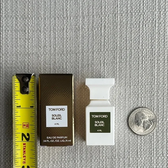 Tom Ford Soleil Blanc miniature fragrance - Picture 2 of 11